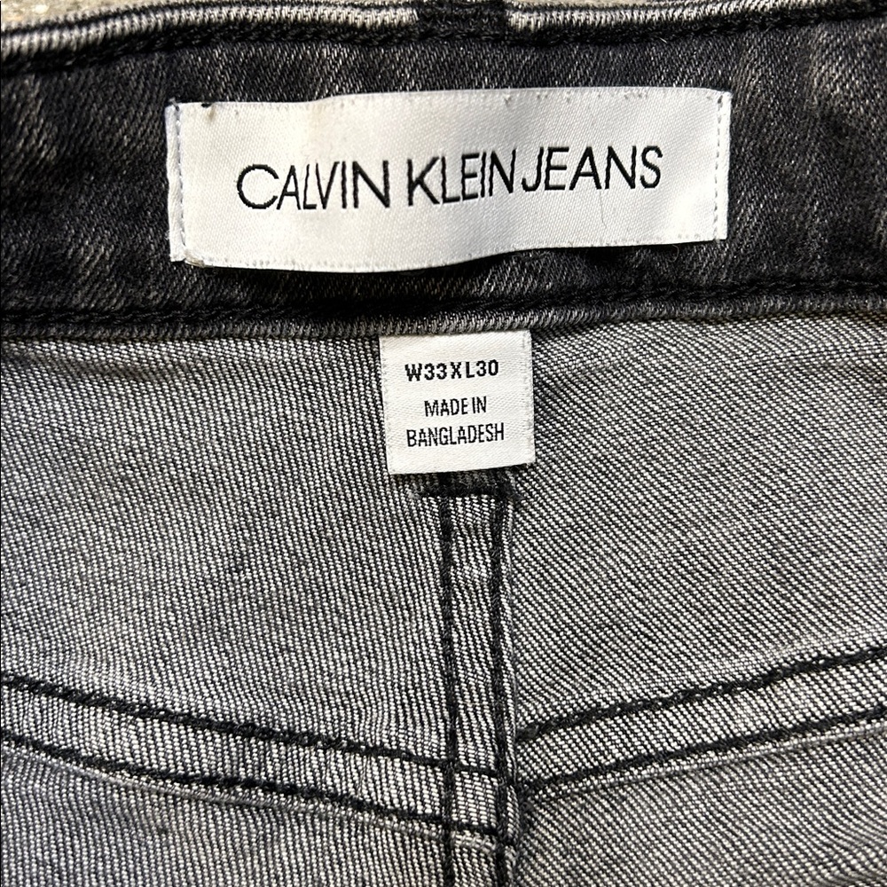 Calvin Klein Jeans Men's Charcoal Skinny Jeans - Picture 8 of 8